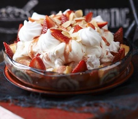 Eton mess trifle recipe