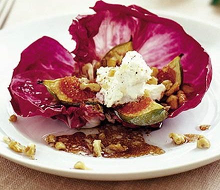 Baked figs & goat's cheese with radicchio recipe