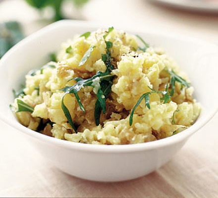 Crushed potatoes with rocket & lemon recipe 