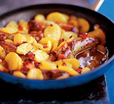 Frying-pan sausage hotpot recipe 