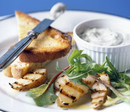 Roquefort toasts with peppered pears recipe