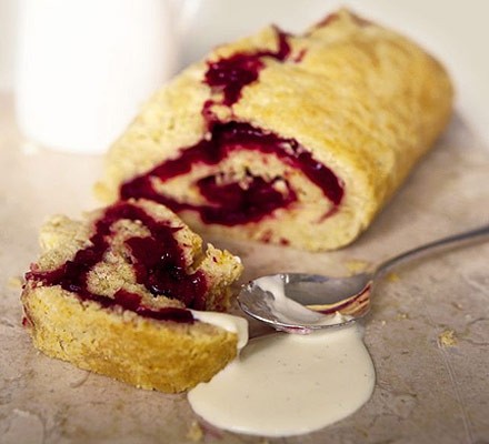 Steamed cranberry roly-poly recipe 