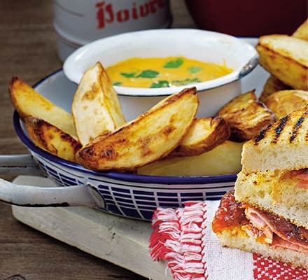 Potato wedges with curry sauce recipe 