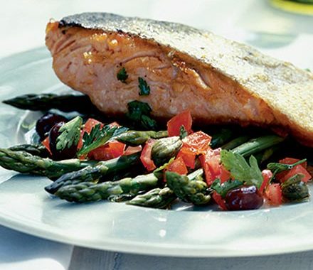 Crisp-skin fish with asparagus recipe