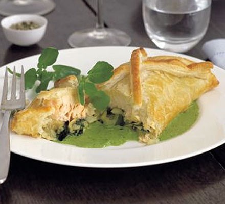 Salmon & fennel en croute with watercress sauce recipe 