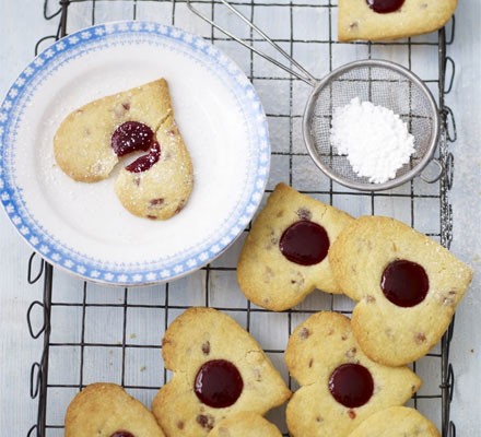 Cherry shortbread hearts recipe 