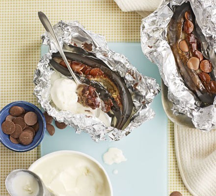 Chocolate baked bananas recipe 