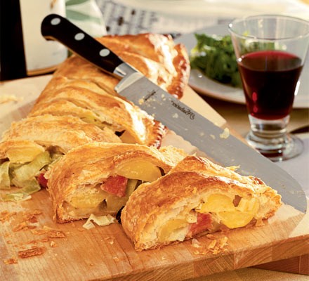 Leek, potato & ham flip-over pie recipe 