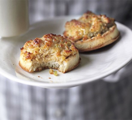 Rarebit crumpets recipe 