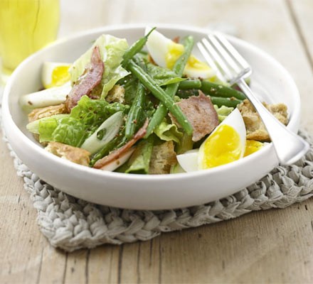 Egg, bacon & bean bowl recipe 
