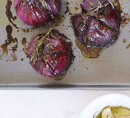 Mustardy baked onions recipe 