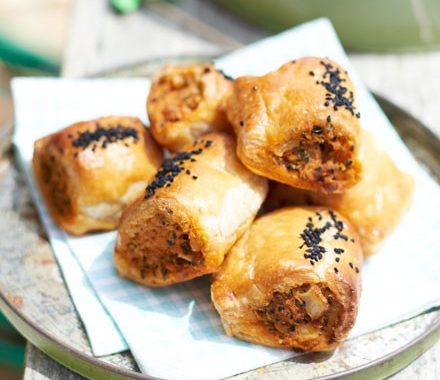 Spanish sausage rolls recipe