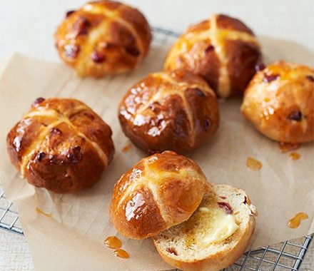 Cranberry & orange hot cross buns recipe
