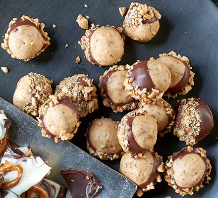 Crunchy peanut & toffee bonbons recipe 
