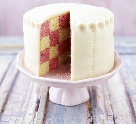 Peek-a-boo battenberg cake recipe 