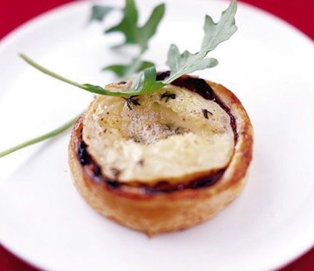 Goat's cheese & cranberry tartlets recipe