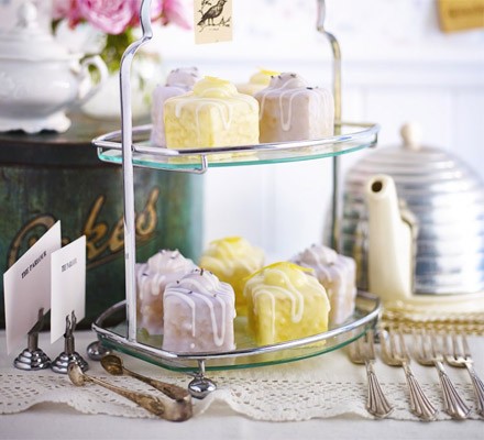 Lemon & lavender fondant fancies recipe 