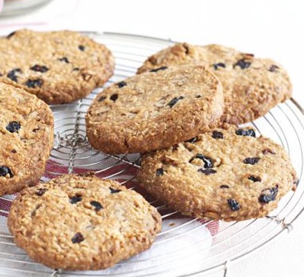 Blueberry & pecan oaties recipe 