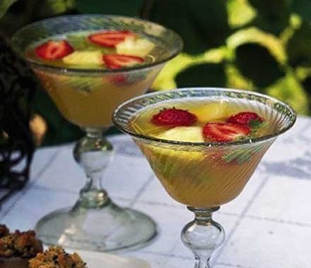 Non-alcoholic tropical fizz recipe
