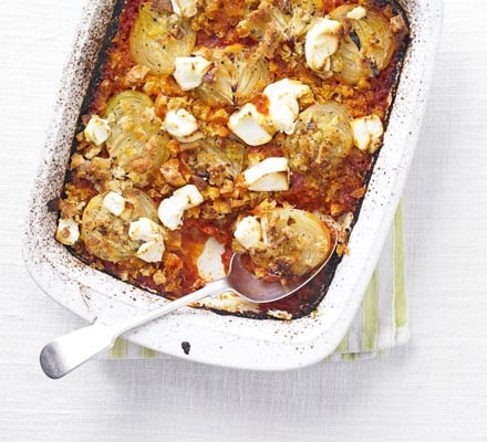 Tomato & onion bake with goat’s cheese recipe 