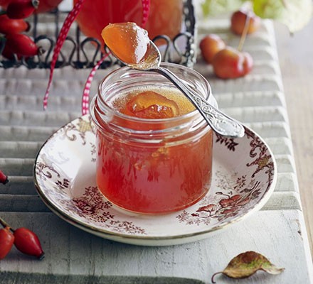 Rosehip & crab apple jelly recipe 