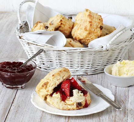 Buttermilk & sultana scones recipe 