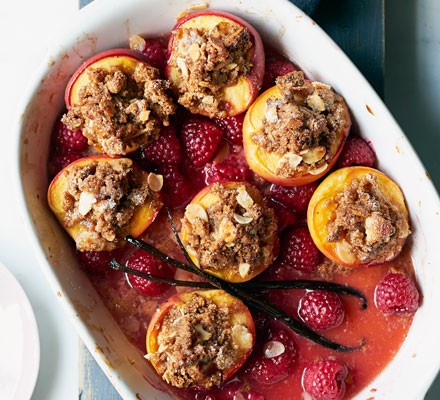 Baked nectarines & raspberries with almonds & honey recipe 
