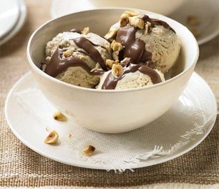 Hazelnut gelato with rich chocolate sauce recipe