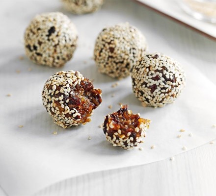 Dried fruit energy nuggets recipe 