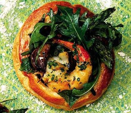 Garlic prawn & asparagus tartlets recipe