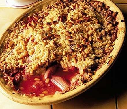 Rhubarb and strawberry crumble recipe