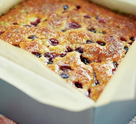 Raspberry & blueberry lime drizzle cake recipe 