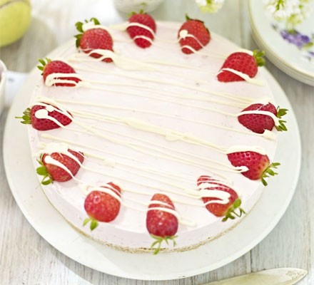 Strawberry & white chocolate mousse cake recipe 