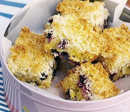 Blueberry lemon cake with coconut crumble topping recipe