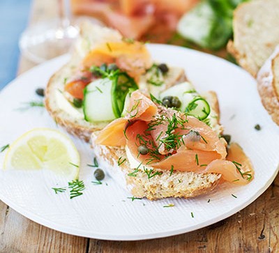 Smoked salmon, cucumber, capers & soda bread recipe
