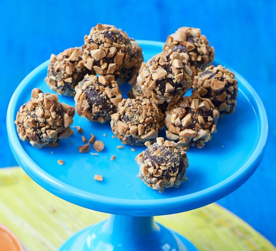 Chocolate, mint & chilli truffles recipe 