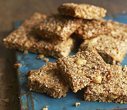 Cinnamon cashew flapjacks recipe