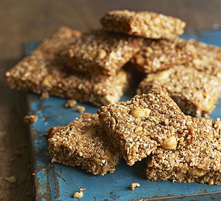 Cinnamon cashew flapjacks recipe 