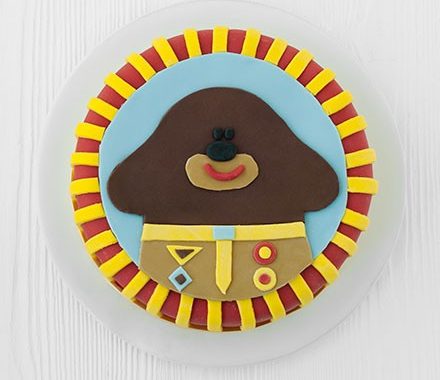 Orange and raspberry Hey Duggee cake recipe