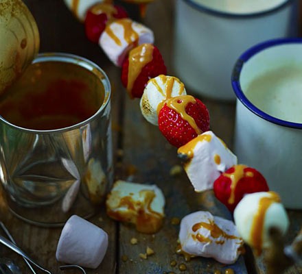 Marshmallow & strawberry kebabs recipe 