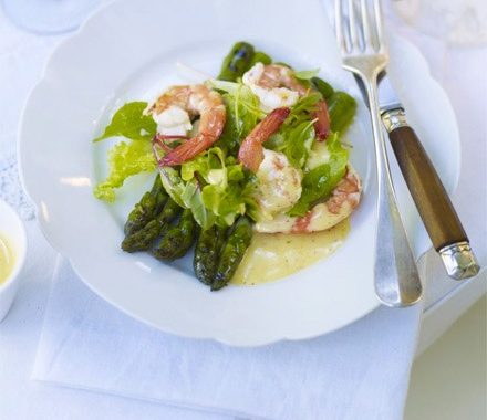 Griddled asparagus with prawns & rouille recipe