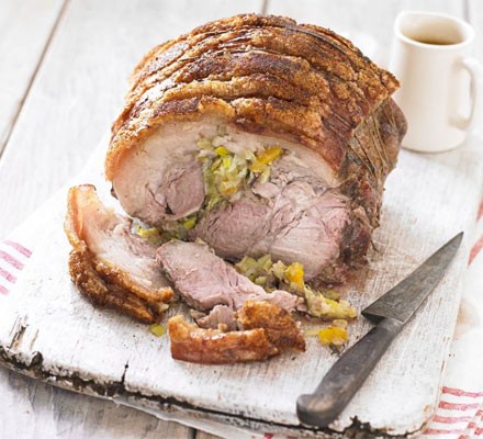 Slow-roasted pork shoulder with leeks, apricots & thyme recipe 