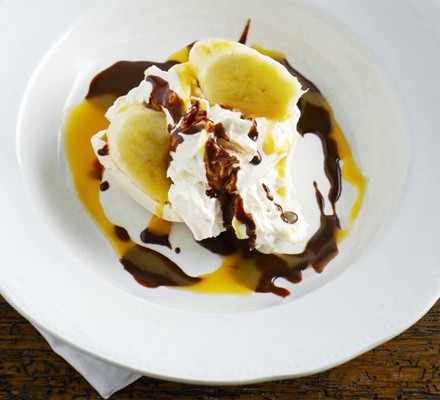 Chocolate, salted caramel & banana mess recipe 
