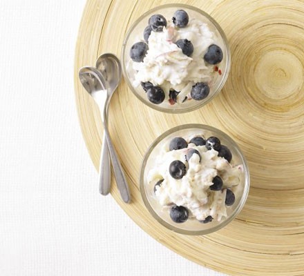 Blueberry Bircher pots recipe 