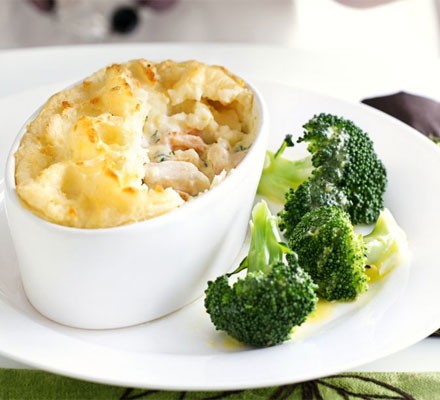 Fish pies with smoked salmon, prawns & dill recipe 