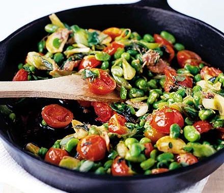 Broad beans with tomatoes & anchovies recipe