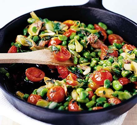 Broad beans with tomatoes & anchovies recipe 