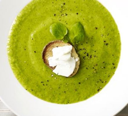 Watercress & celeriac soup with goat's cheese croutons recipe 