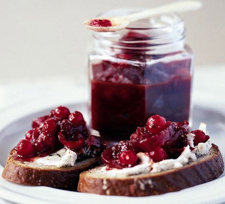 Redcurrant & red onion relish recipe 