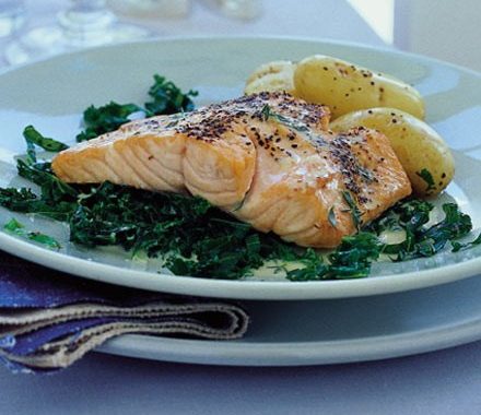 Grilled salmon with kale & vermouth sauce recipe